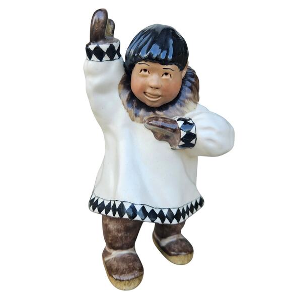 Vintage Intuit Figurine Set C,Alan Johnson Alaska Eskimo Benny 1963 Dinah 1982 - Picture 3 of 10